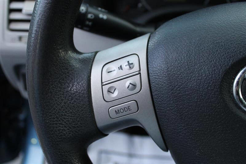 Used 2013 Toyota Corolla L image 15