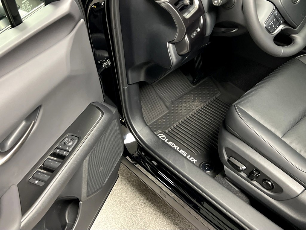 New 2025 Lexus UX 300h AWD image 8