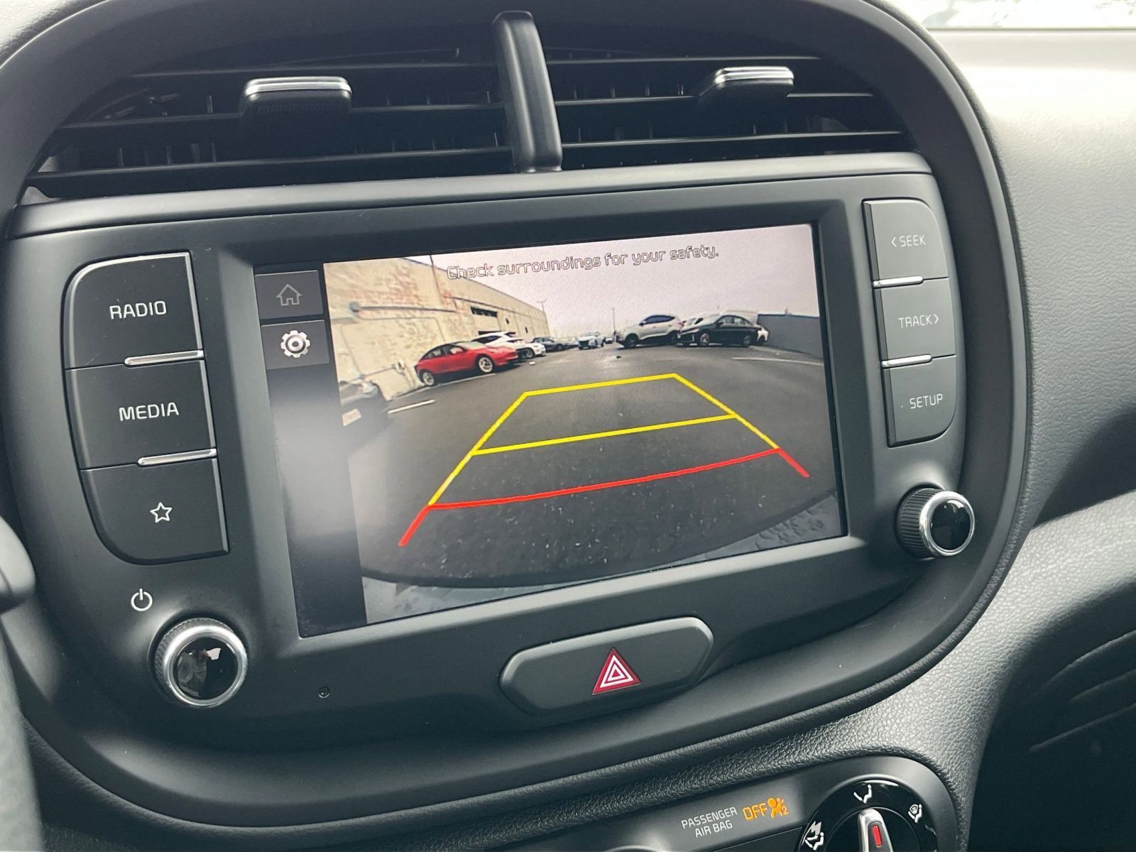 Used 2025 Kia Soul LX w/ LX Technology Package FWD image 22