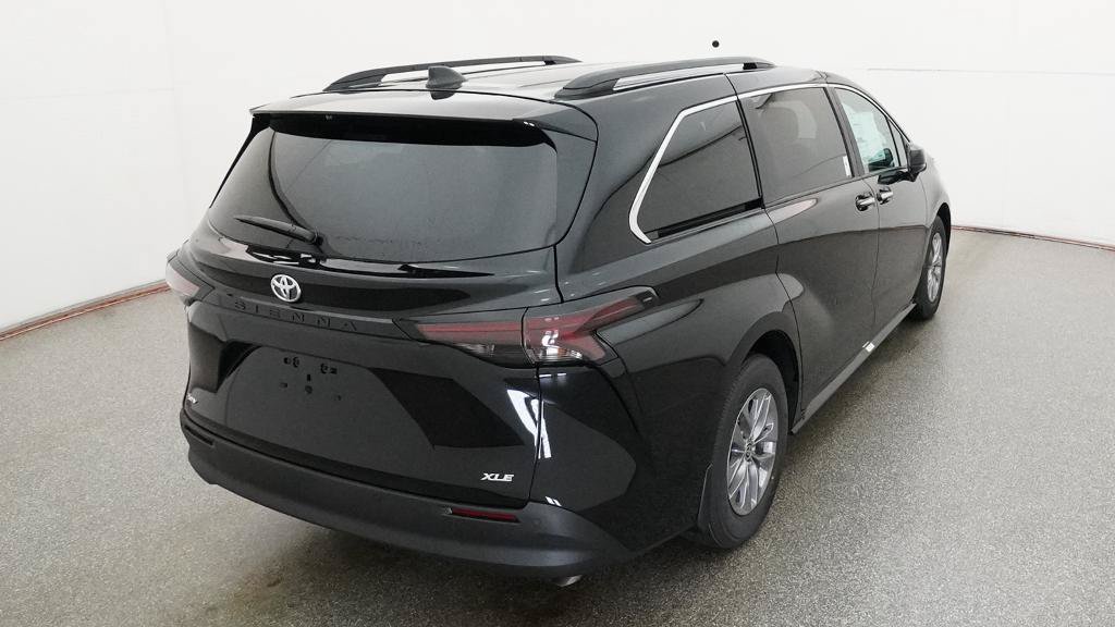 New 2026 Toyota Sienna XLE FWD image 11