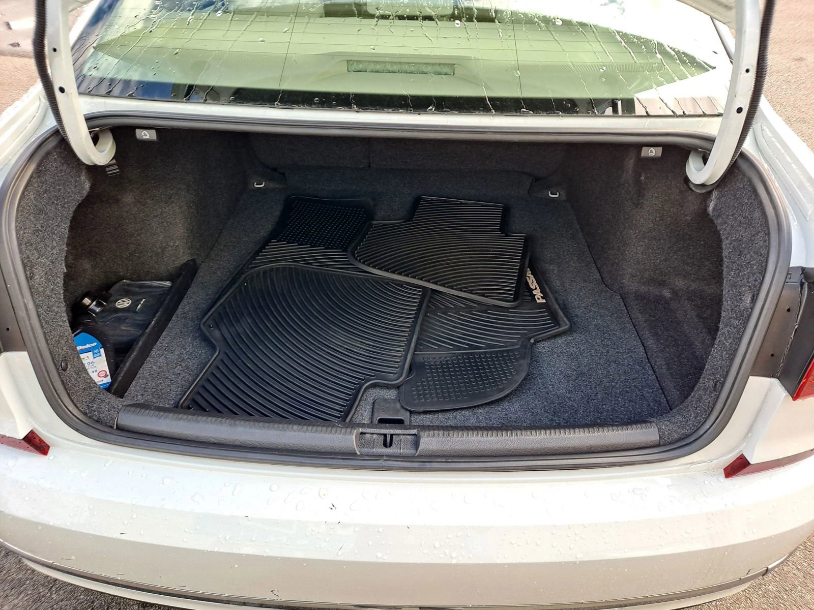 Used 2017 Volkswagen Passat 1.8T S image 11