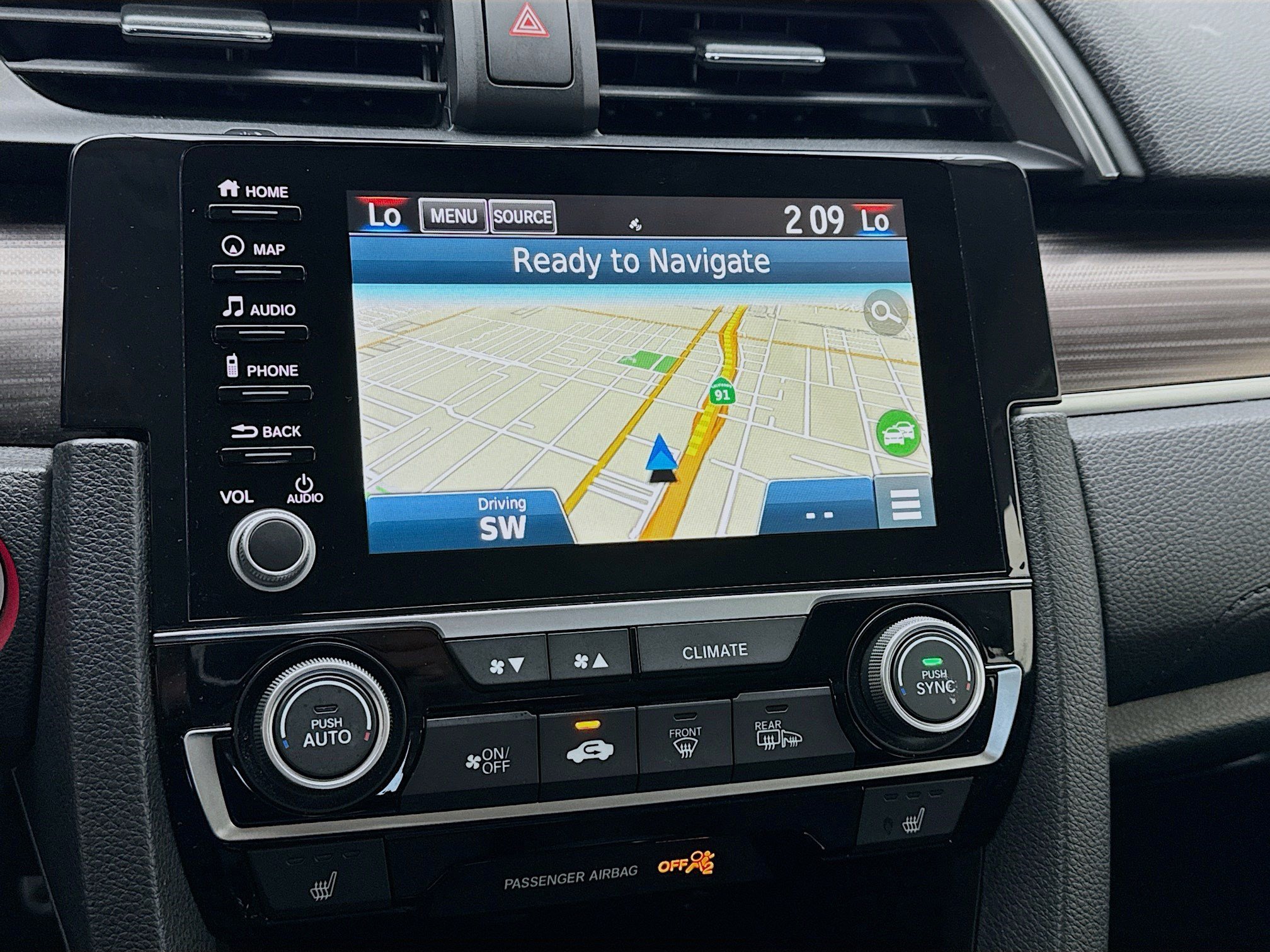 Used 2019 Honda Civic Touring image 9