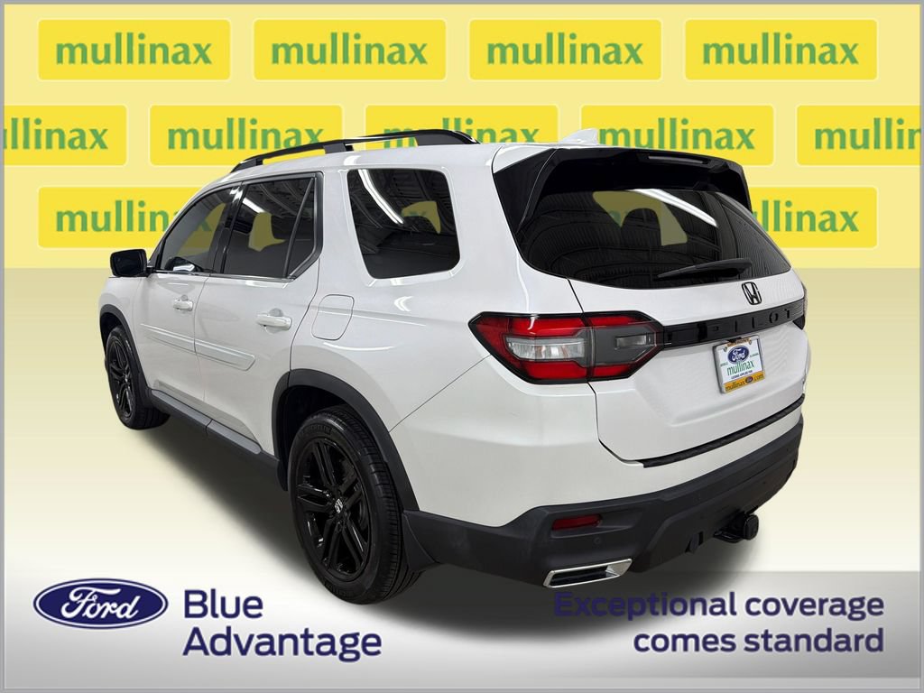 Used 2023 Honda Pilot Touring image 10