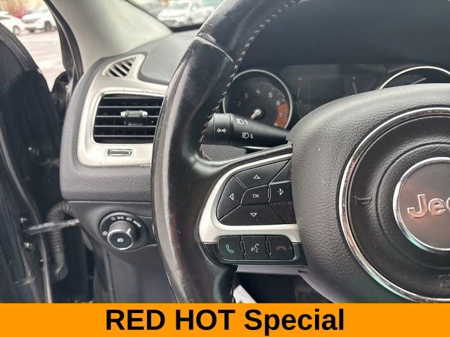 Used 2018 Jeep Compass Latitude FWD image 17