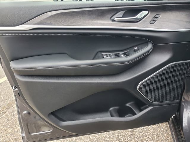 New 2026 Jeep Grand Cherokee L Limited image 10