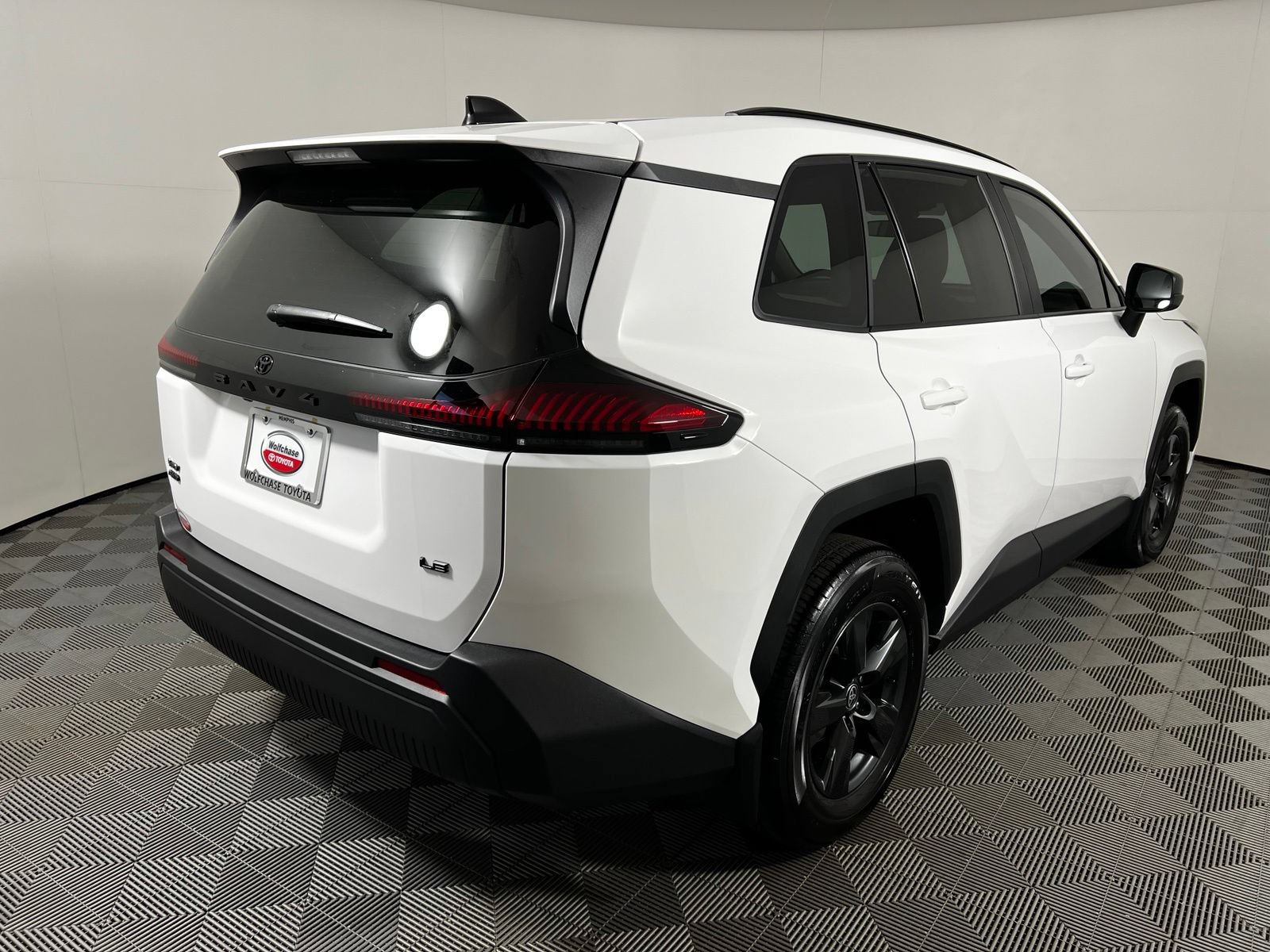 Used 2026 Toyota RAV4 LE AWD/4WD image 5