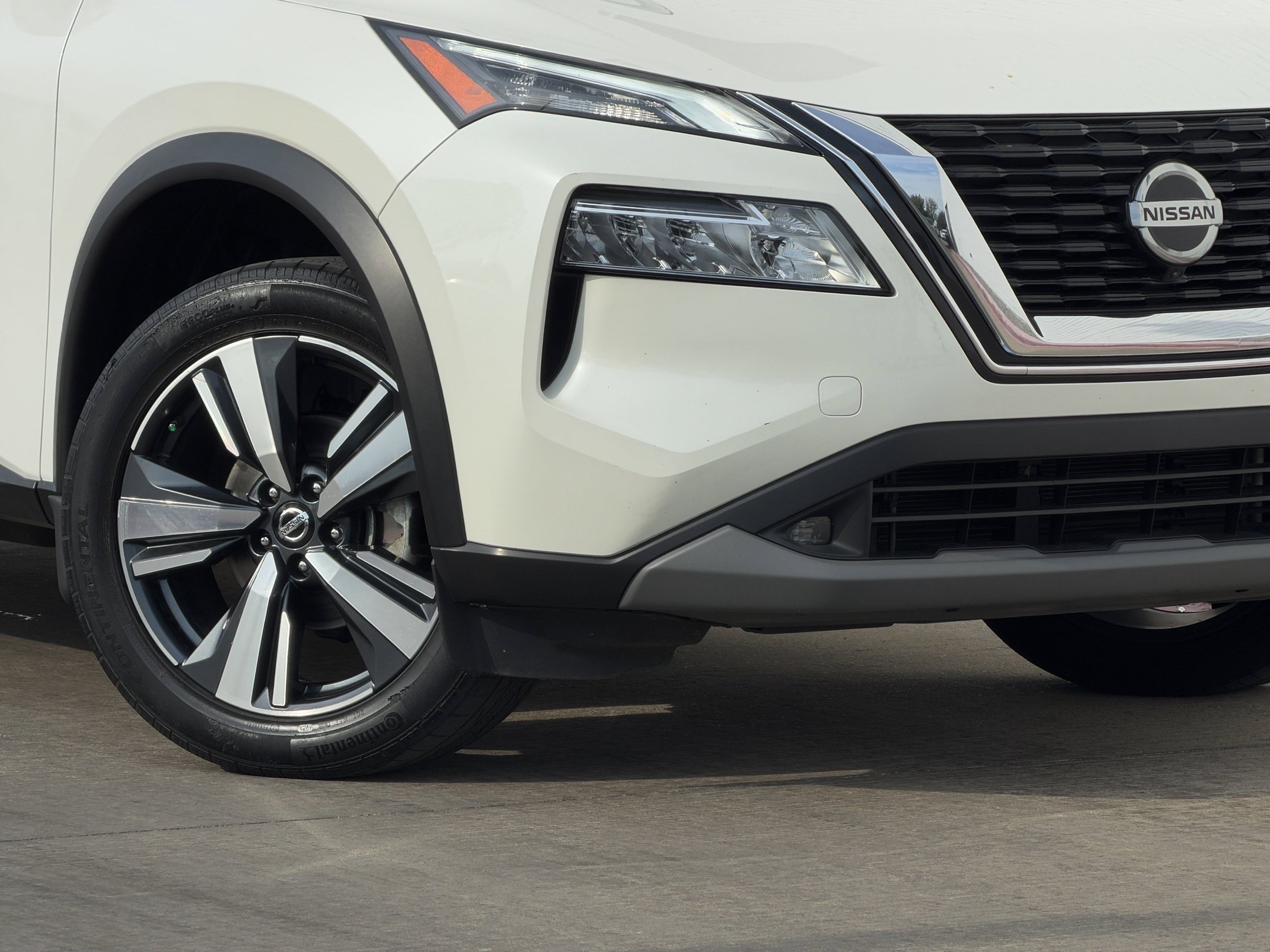 Used 2021 Nissan Rogue SL AWD/4WD image 9