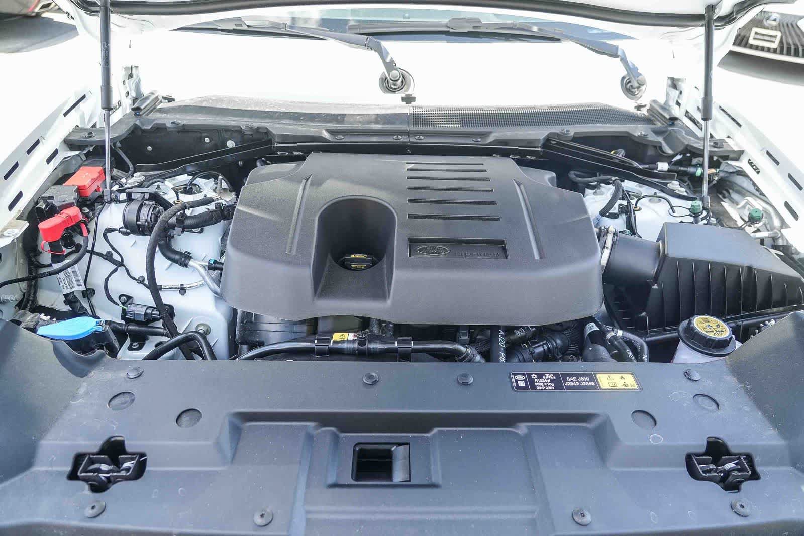 New 2026 Land Rover Defender 110 X-Dynamic SE AWD/4WD image 28