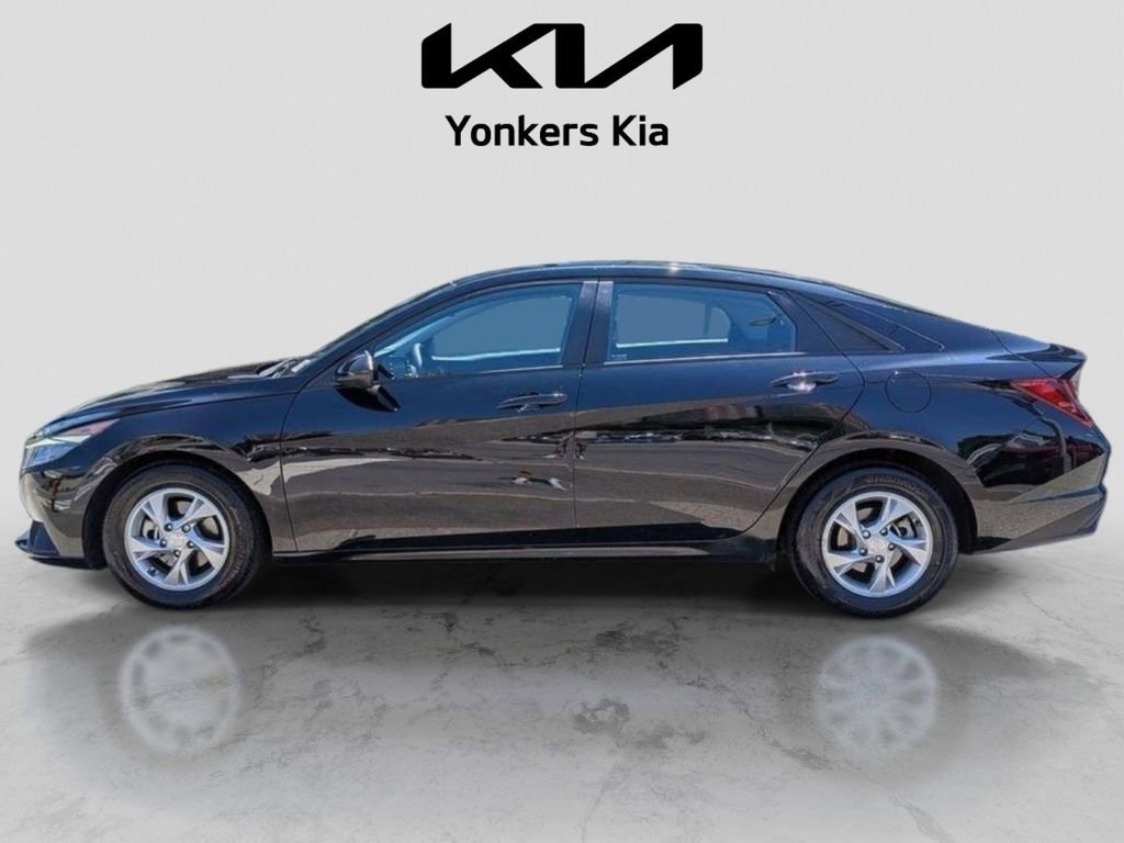 Used 2022 Hyundai Elantra SE FWD image 10