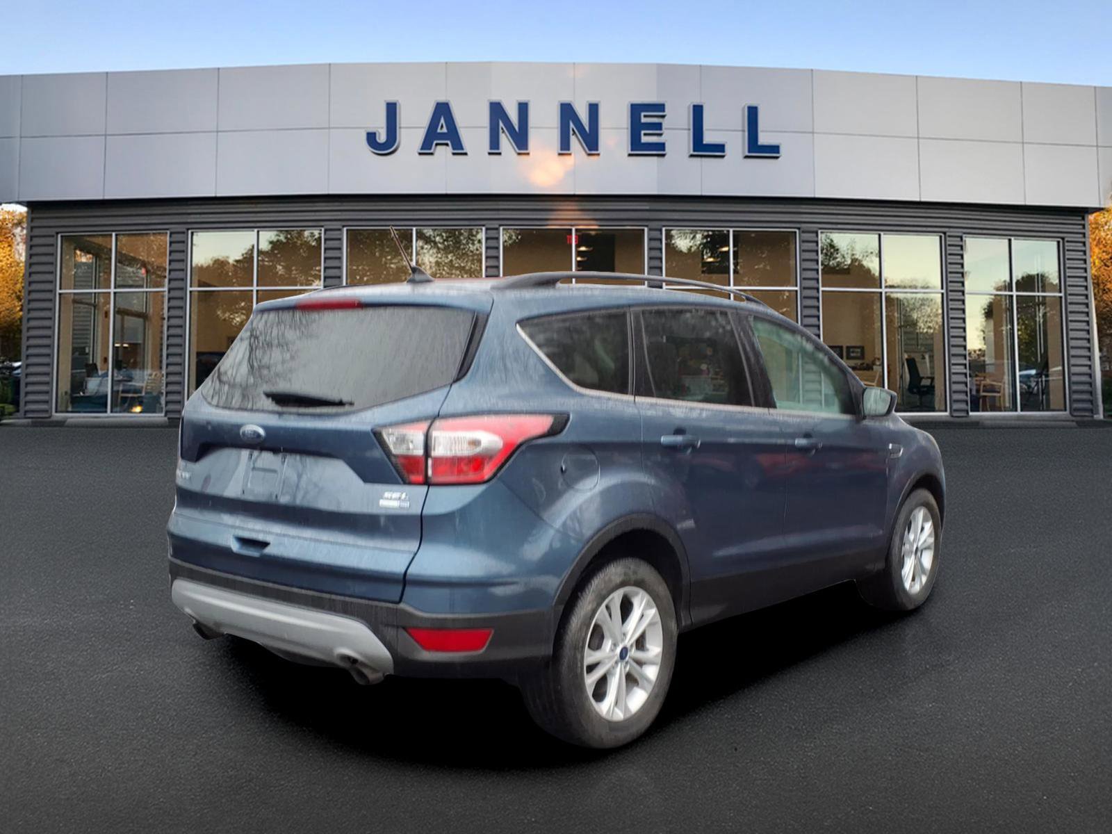 Used 2018 Ford Escape SEL image 5