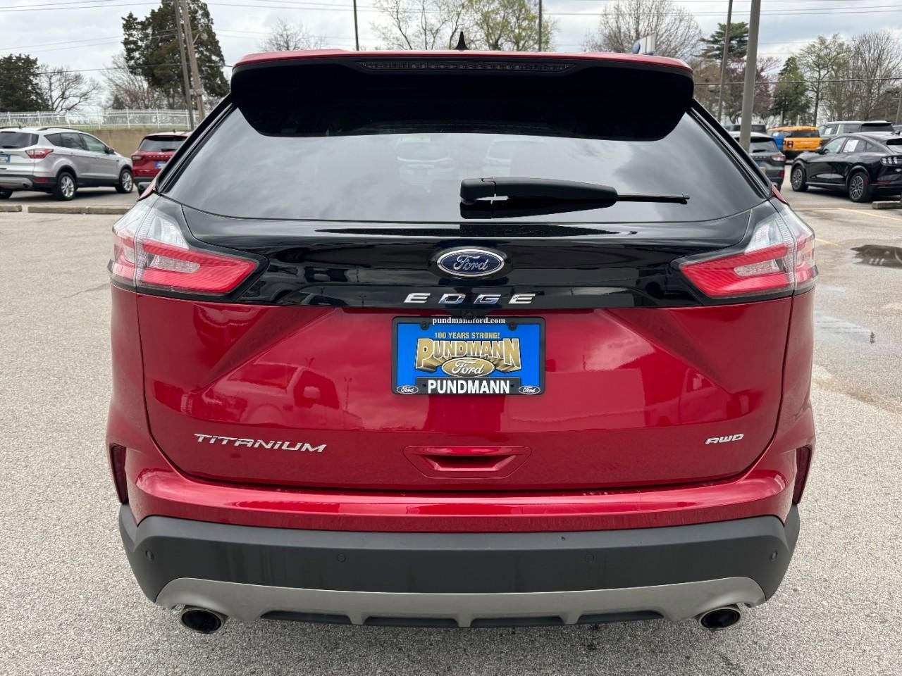 Used 2023 Ford Edge Titanium image 4