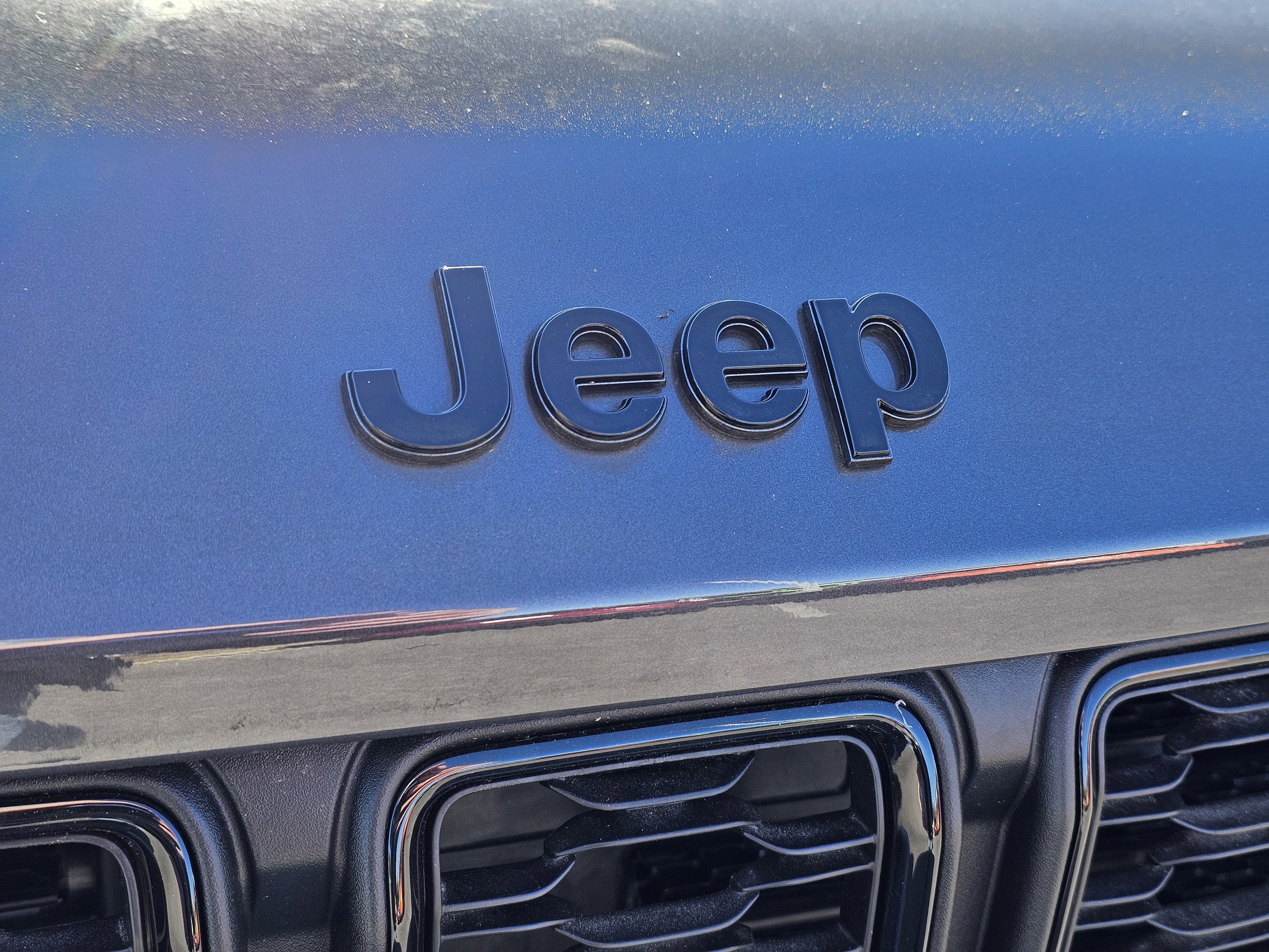 New 2025 Jeep Grand Cherokee L Altitude image 3