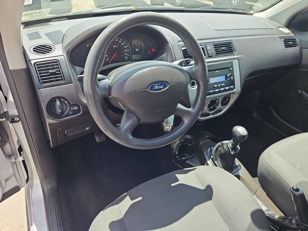 Used 2007 Ford Focus S FWD image 12