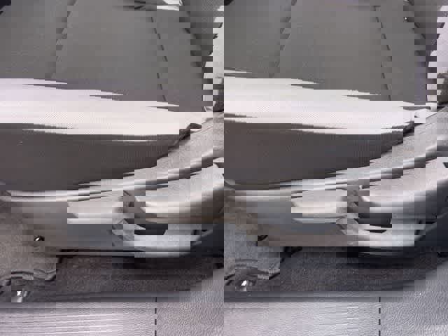 Used 2025 Nissan Versa S w/ Trunk Package image 30