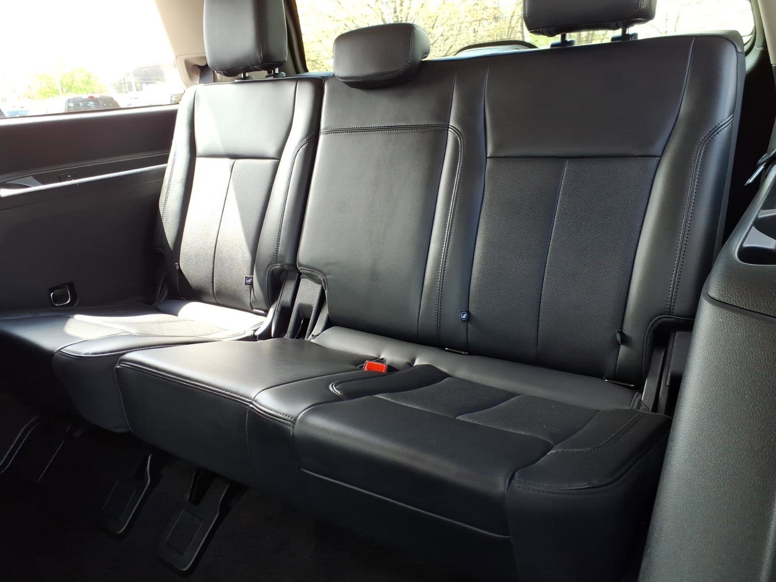 Used 2023 Ford Expedition XLT AWD/4WD image 14