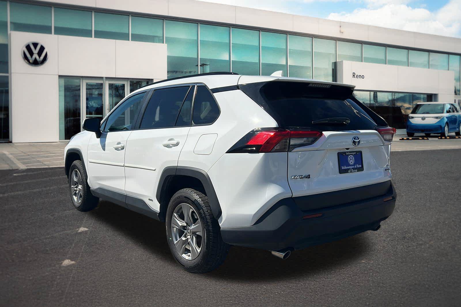 Used 2024 Toyota RAV4 LE AWD/4WD image 7