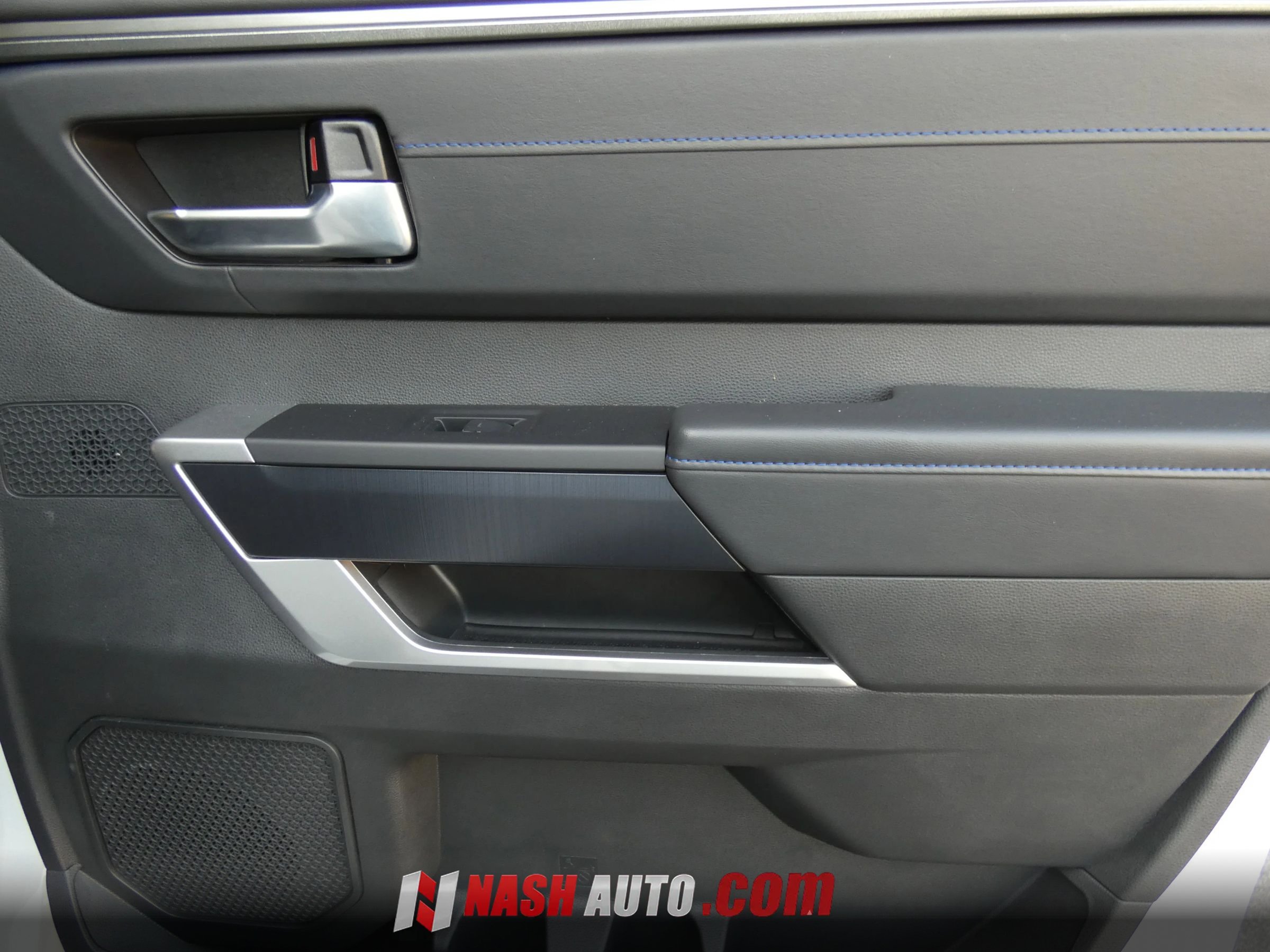 Used 2024 Toyota Tundra Platinum AWD/4WD image 44
