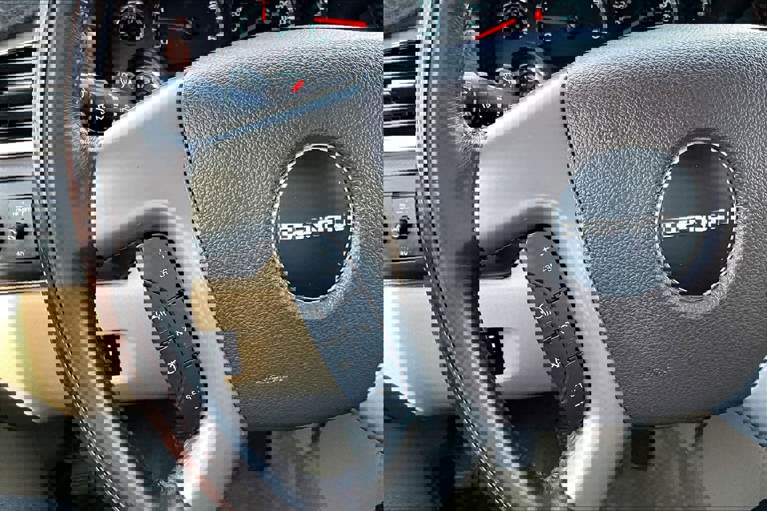 Used 2014 GMC Yukon XL Denali image 11