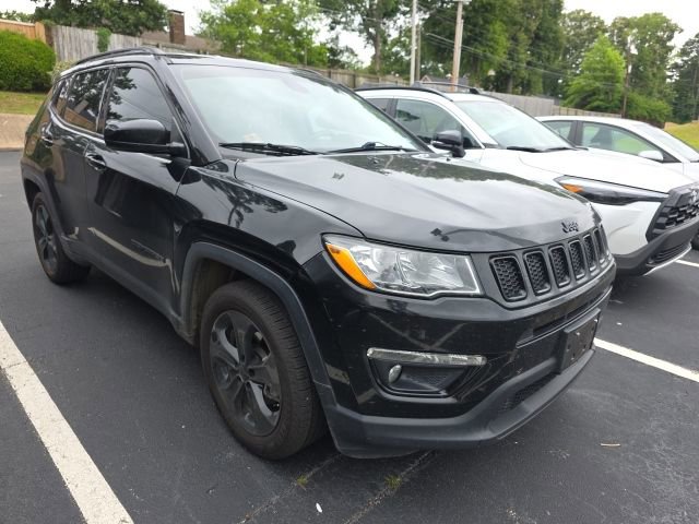 Used 2021 Jeep Compass Latitude FWD image 1