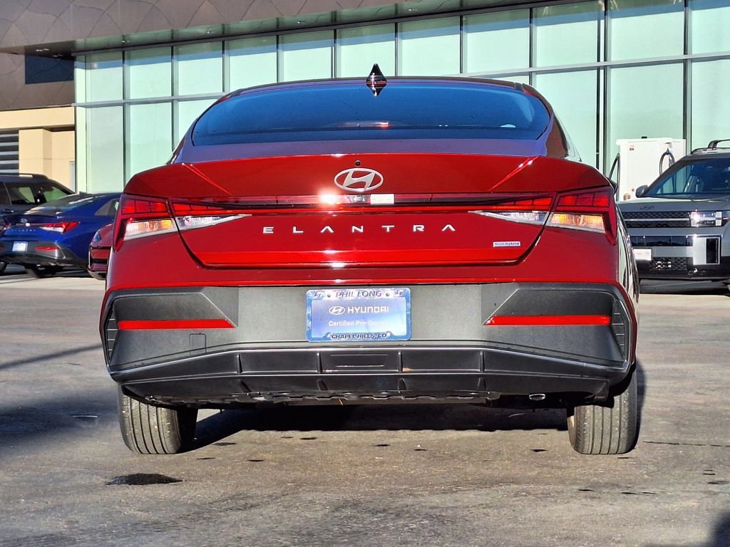 Used 2024 Hyundai Elantra Blue image 4
