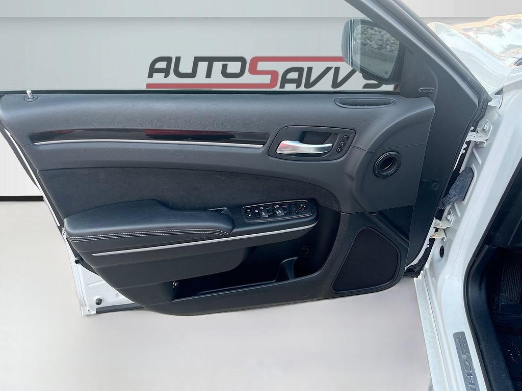 Used 2023 Chrysler 300 C RWD image 18