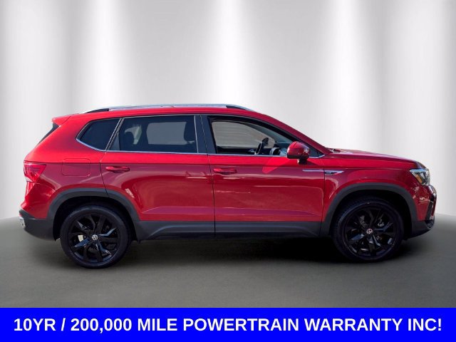 Used 2023 Volkswagen Taos SE w/ Panoramic Sunroof Package FWD image 6