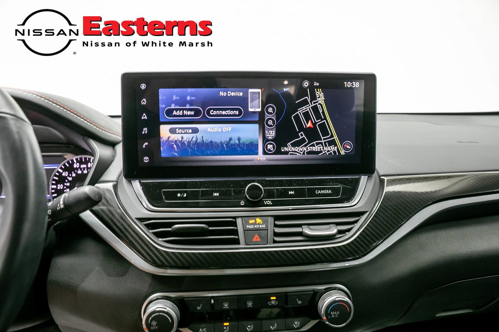 Used 2023 Nissan Altima 2.5 SR AWD/4WD image 12