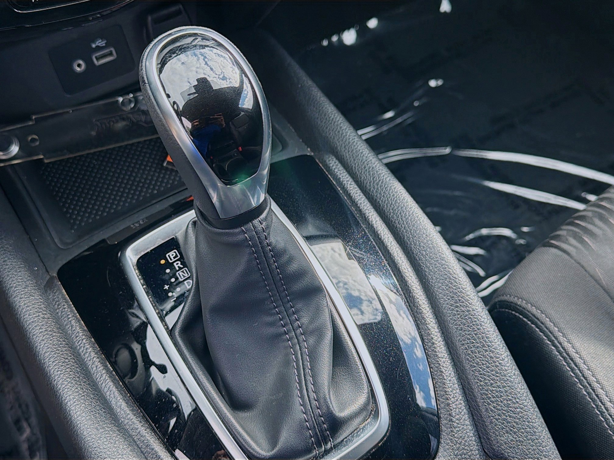 Used 2020 Nissan Rogue SV image 15