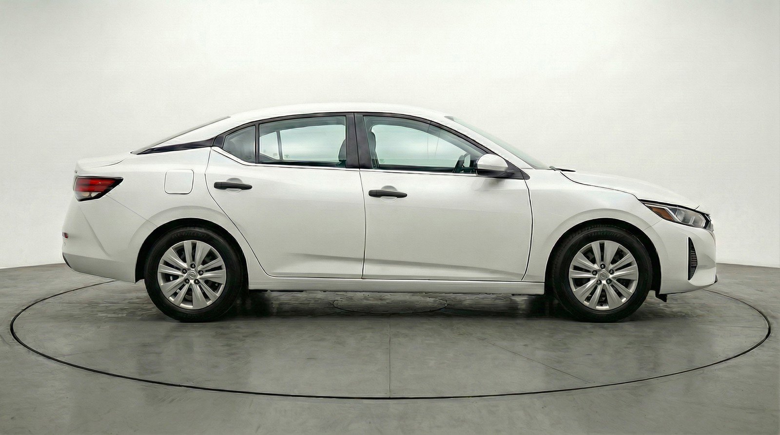 Used 2025 Nissan Sentra S image 11