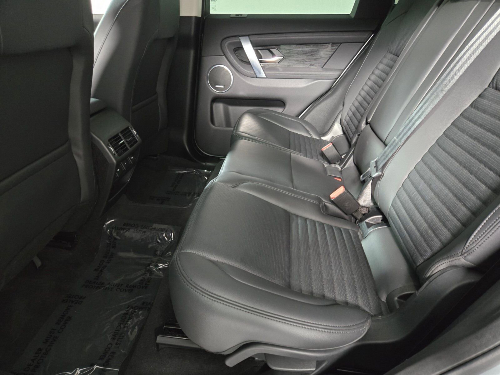 Used 2023 Land Rover Discovery Sport SE AWD/4WD image 5