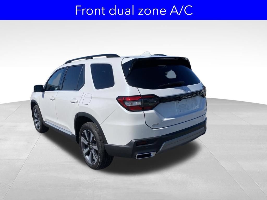 Certified 2025 Honda Pilot Touring image 8