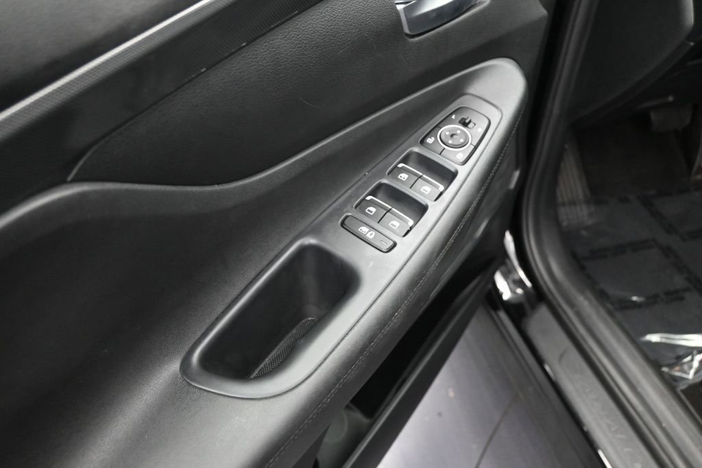 Used 2023 Hyundai Santa Fe SE image 10