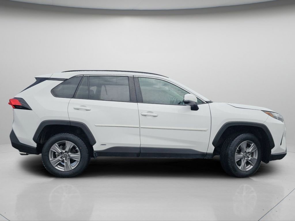 Used 2024 Toyota RAV4 LE AWD/4WD image 24
