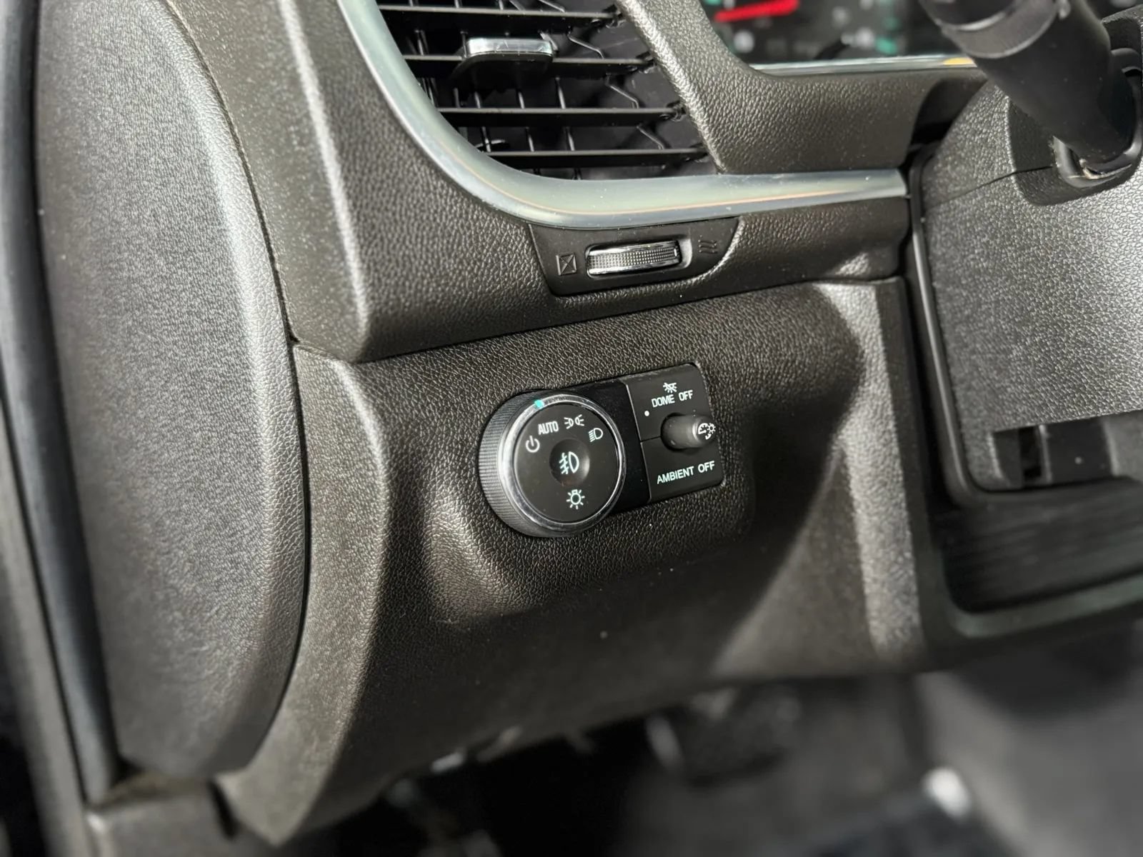 Used 2017 Chevrolet Traverse Premier w/ LPO, 'HIT The Road' Package AWD/4WD image 28