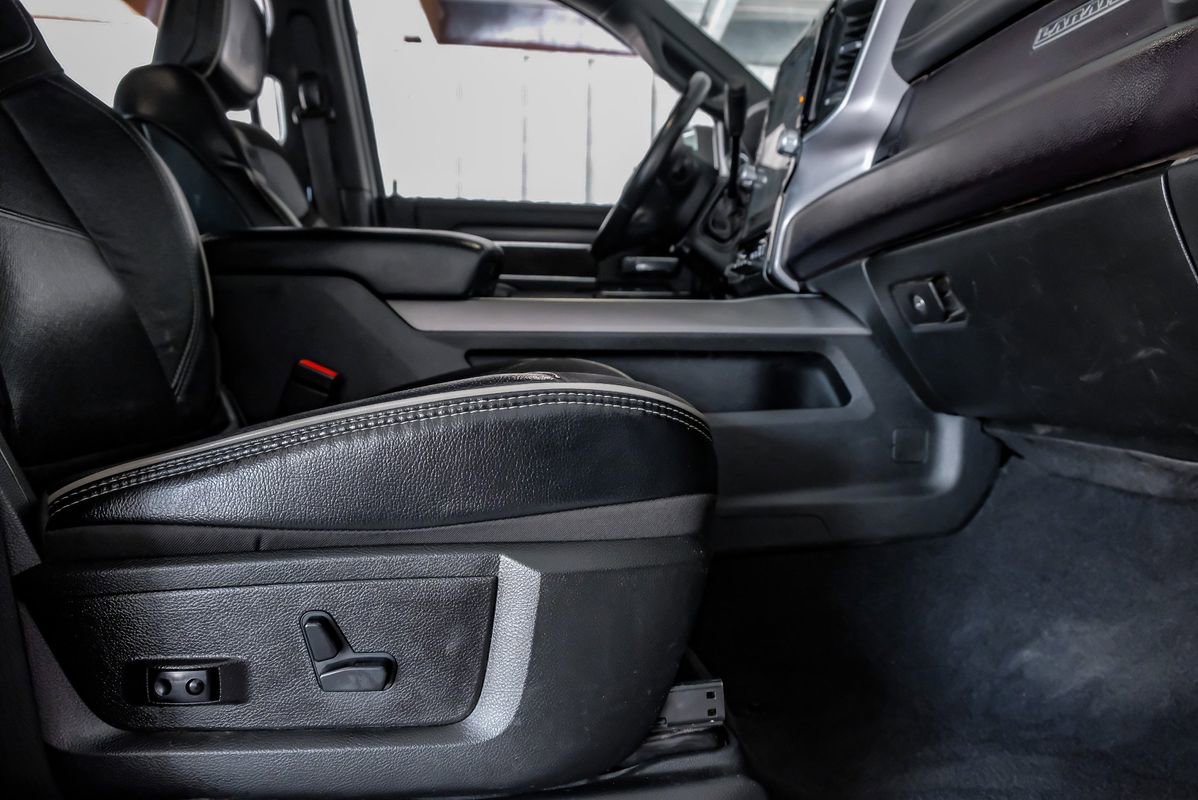 Used 2024 RAM 3500 Laramie w/ Night Edition image 32