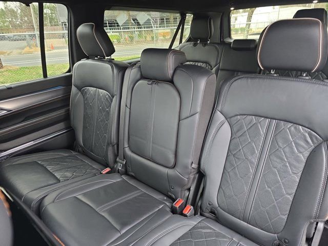 Used 2023 Jeep Grand Wagoneer L Series III image 15