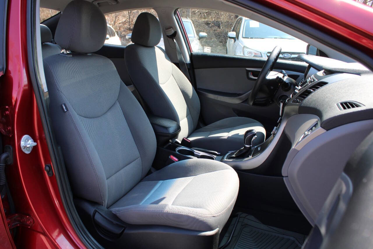 Used 2016 Hyundai Elantra SE image 29