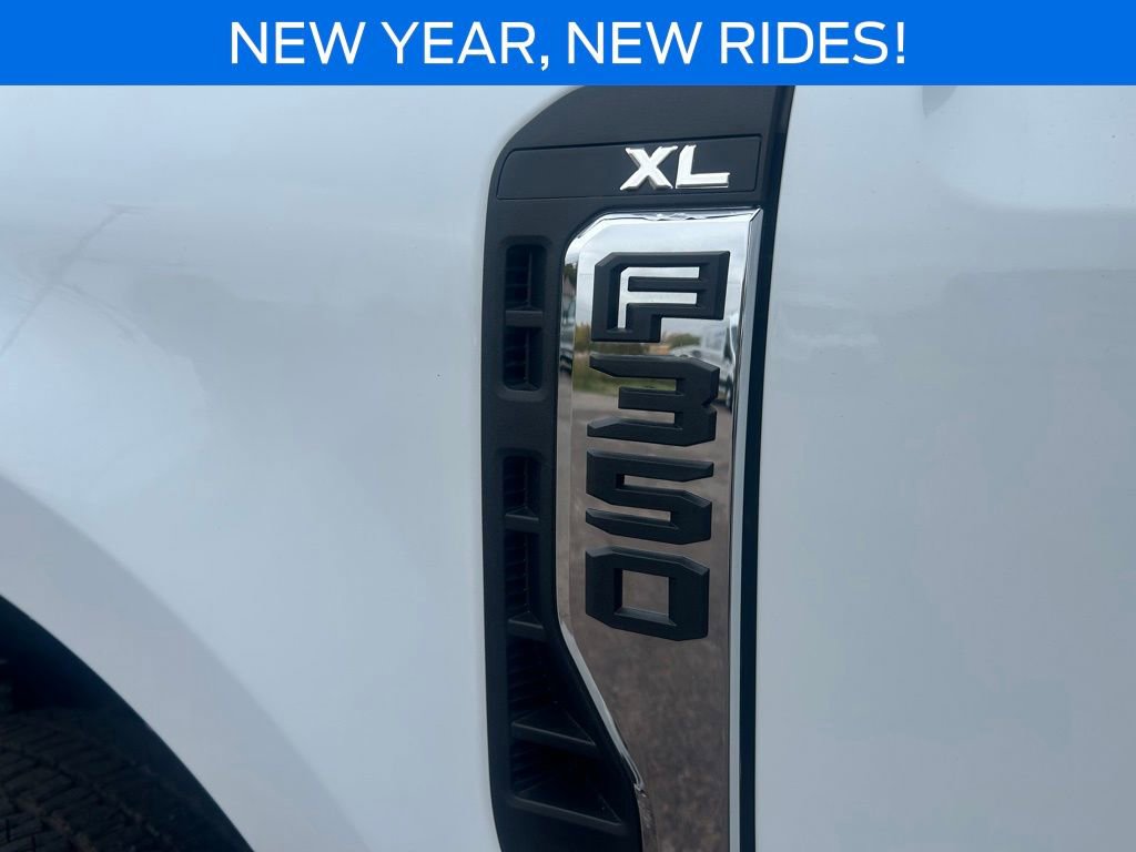 New 2025 Ford F350 XL w/ XL Chrome Package image 11
