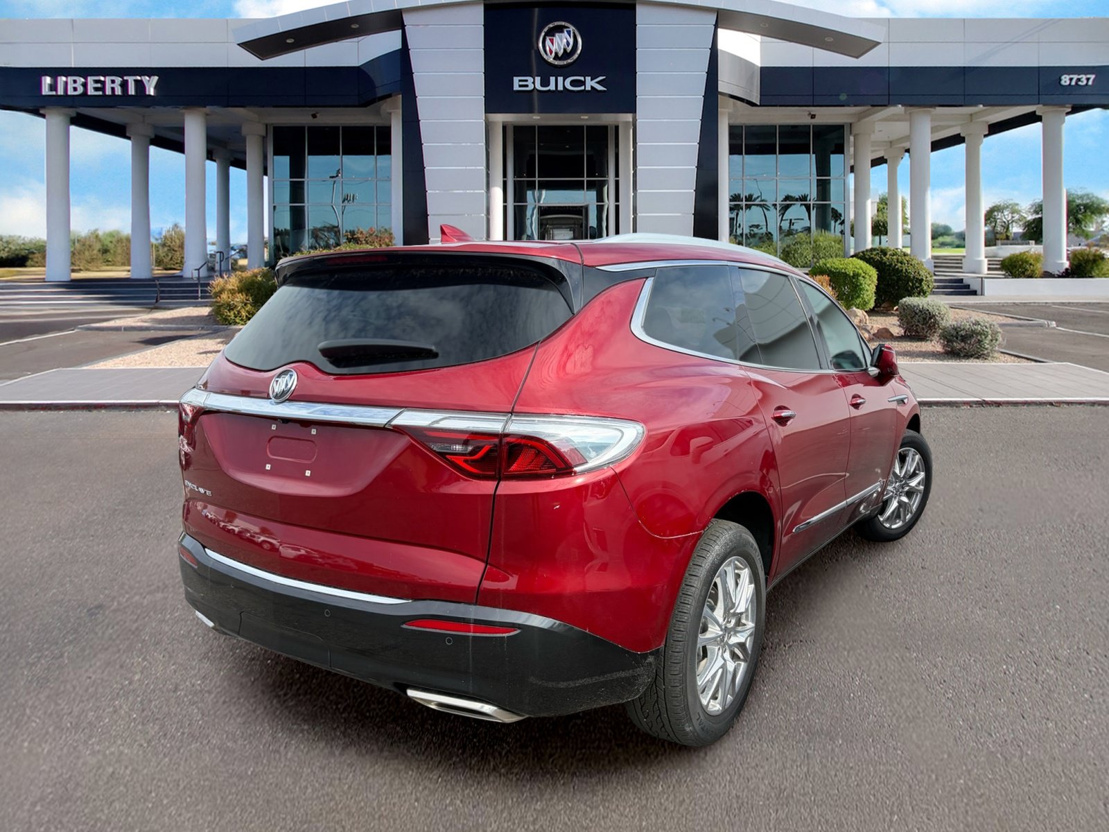 Used 2023 Buick Enclave Essence w/ Experience Buick Package FWD image 3
