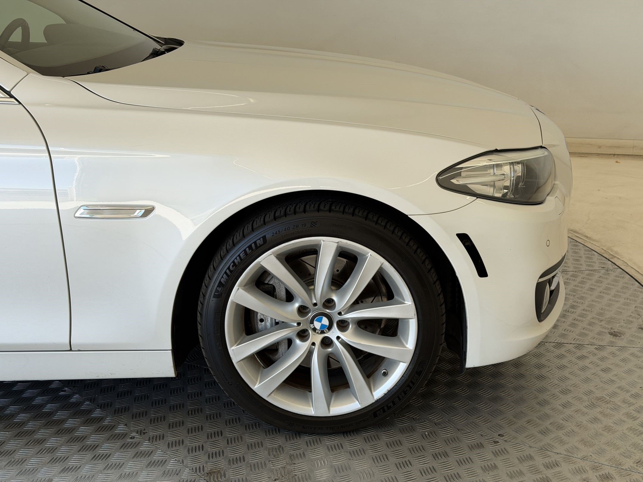 Used 2016 BMW 535i xDrive Sedan AWD/4WD image 13