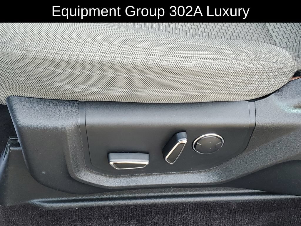 Used 2016 Ford F150 XLT w/ Equipment Group 302A Luxury AWD/4WD image 7