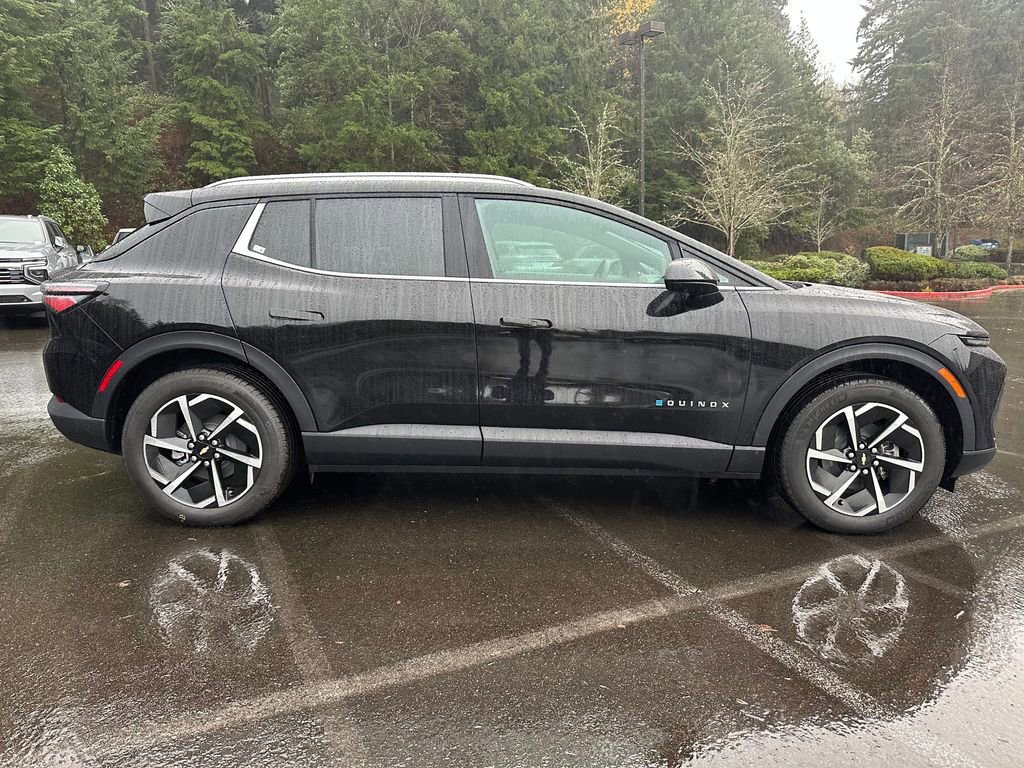 New 2026 Chevrolet Equinox EV LT image 6