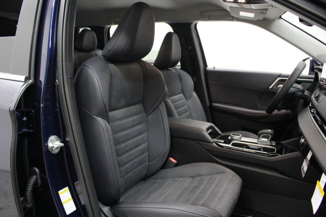 New 2026 Mitsubishi Outlander SE image 19