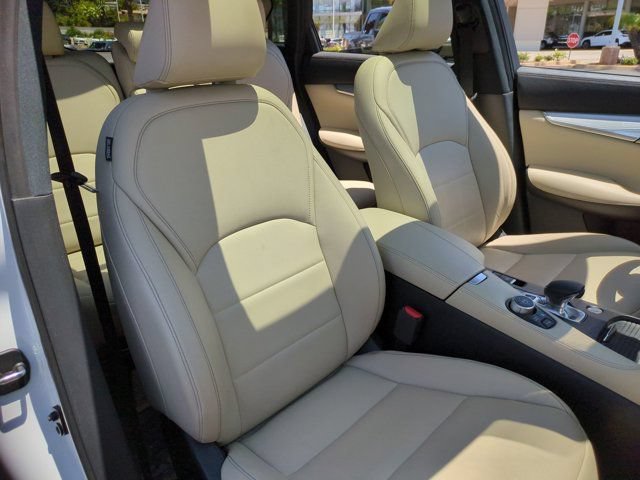 Used 2020 INFINITI QX50 Luxe w/ Navigation Package FWD image 30