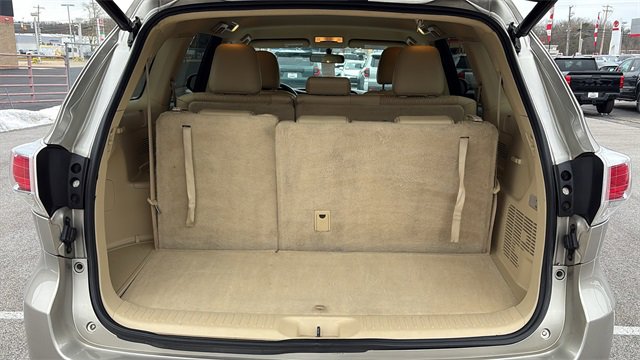 Used 2016 Toyota Highlander Plus image 26