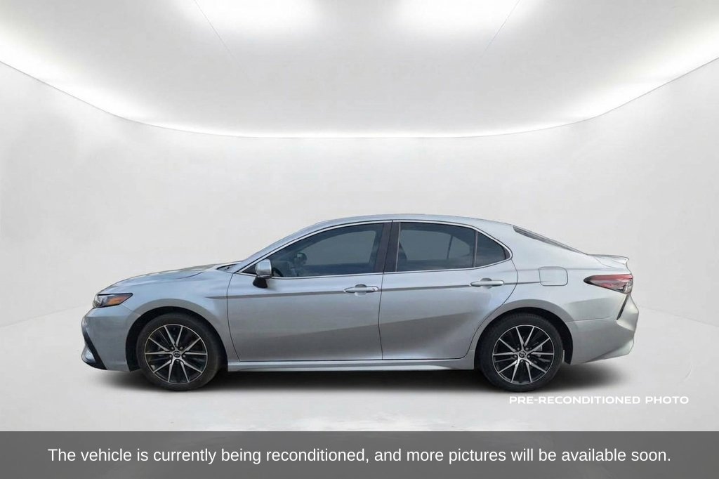 Used 2024 Toyota Camry SE FWD image 9