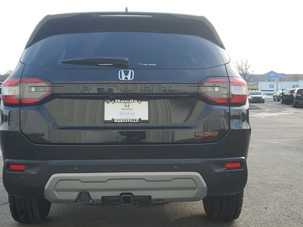 Certified 2023 Honda Pilot TrailSport image 6