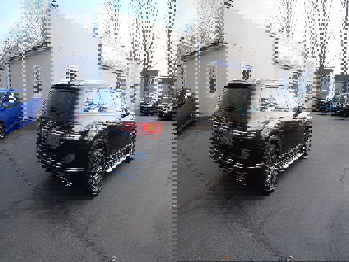 Used 2019 Volkswagen Atlas SEL R-Line image 6