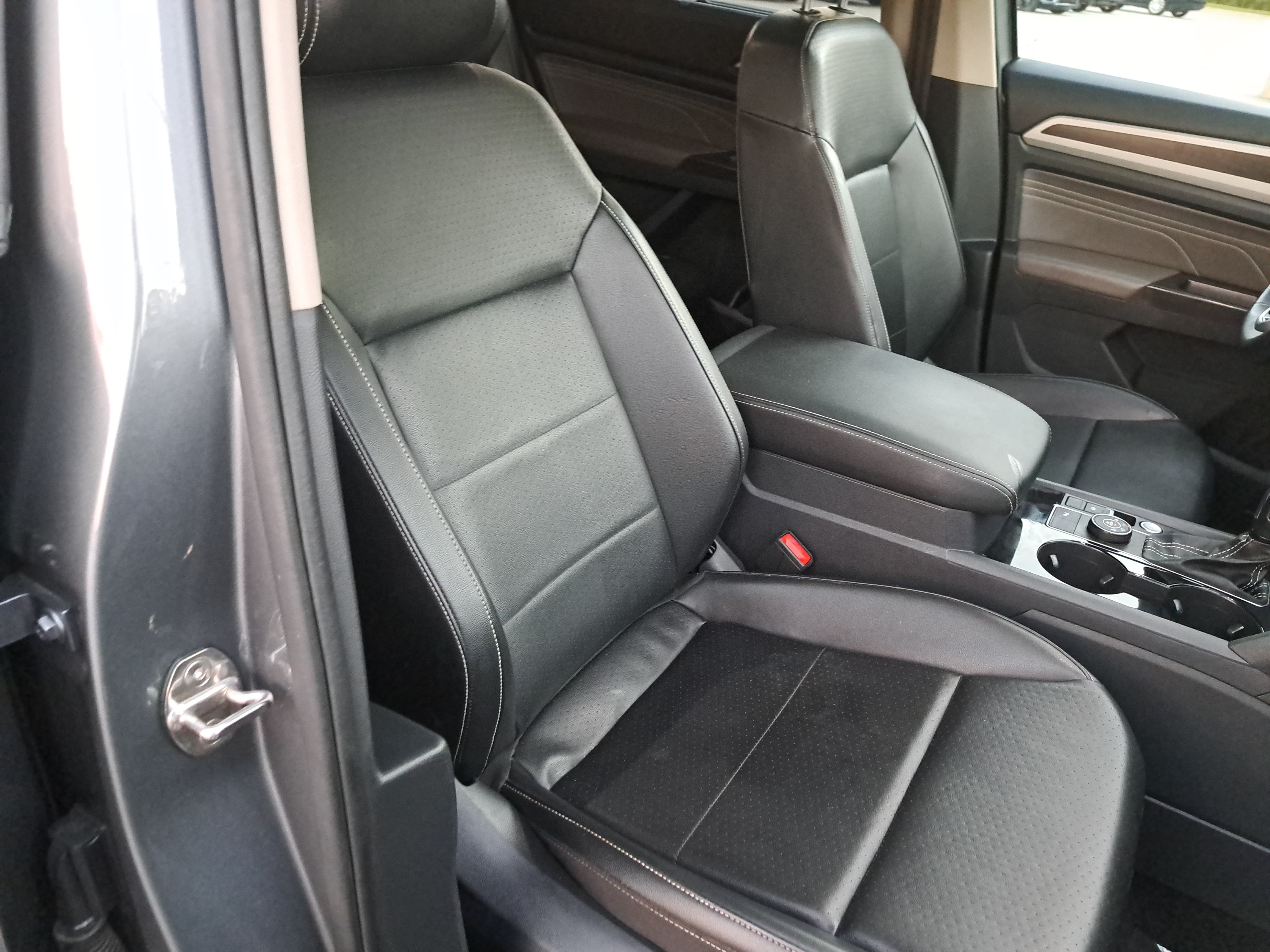 Used 2022 Volkswagen Atlas SE AWD/4WD image 10