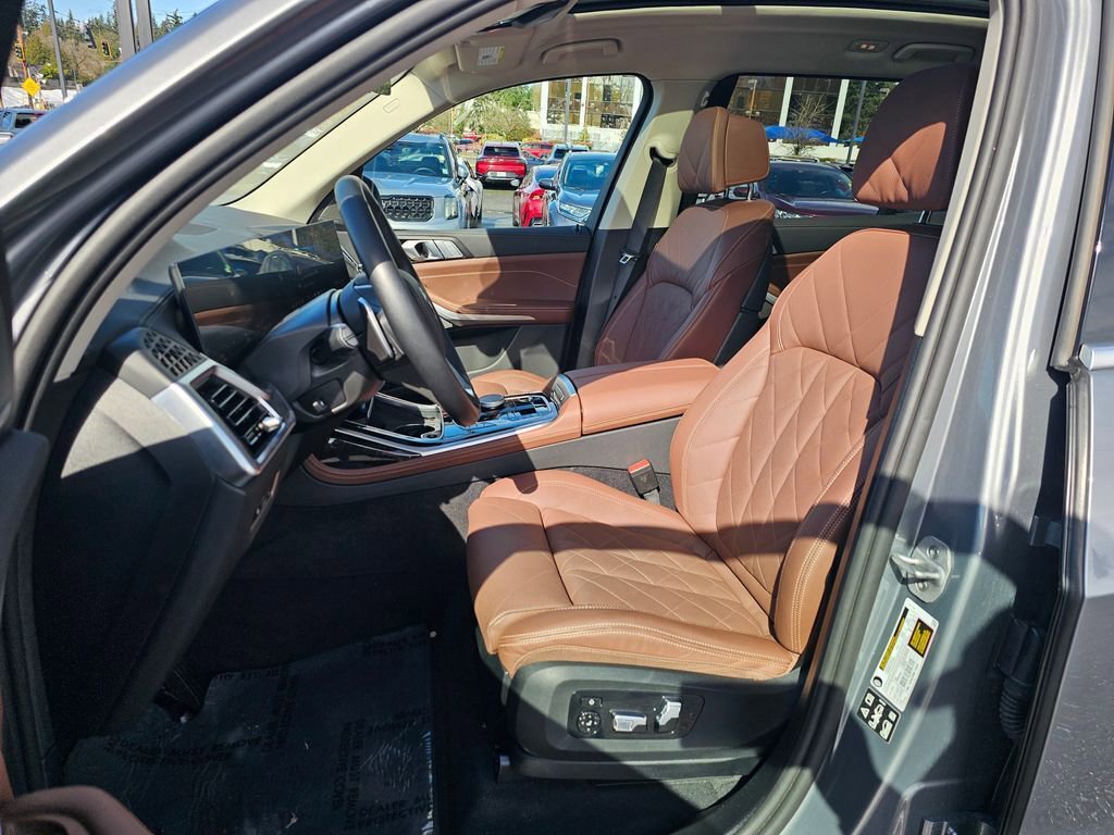Used 2026 BMW X7 xDrive40i AWD/4WD image 22